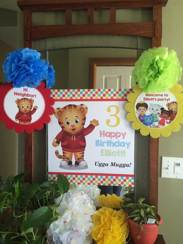 Daniel Tiger Party Entryway